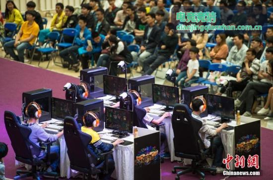 电竞竞猜下路对线经济差分析